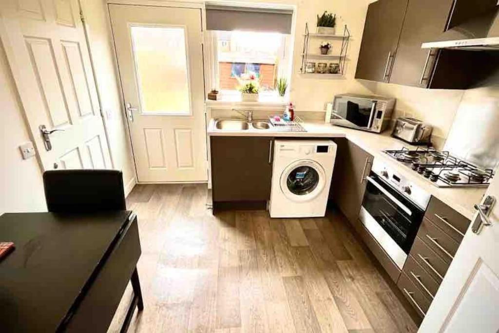 Loch Leven Getaway - 2 Bed House *