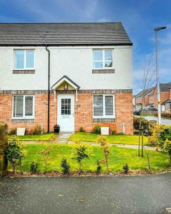 Loch Leven Getaway - 2 Bed House *